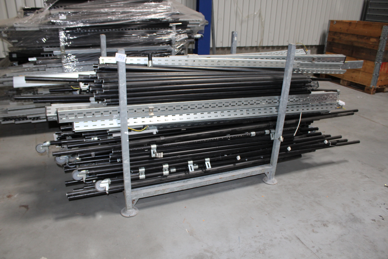 Vegyes görgősorok, csövek ( szerelőállomás elemei) 13