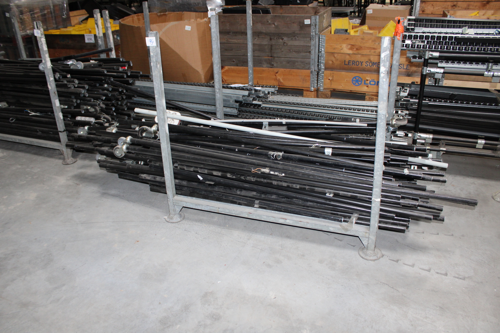 Vegyes görgősorok, csövek ( szerelőállomás elemei) 19