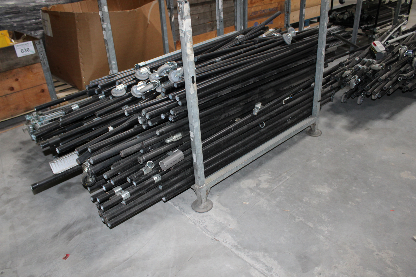 Vegyes görgősorok, csövek ( szerelőállomás elemei) 23