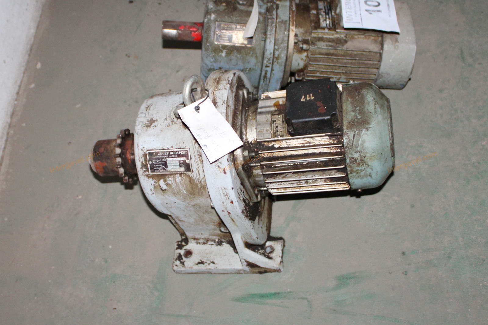 Hajtóműves motor 2