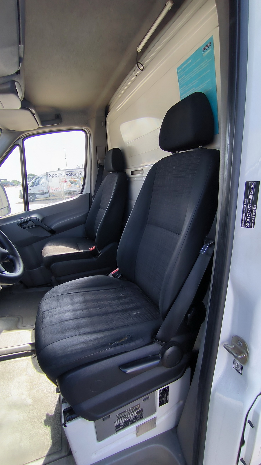 Hűtős kisteherautó 13