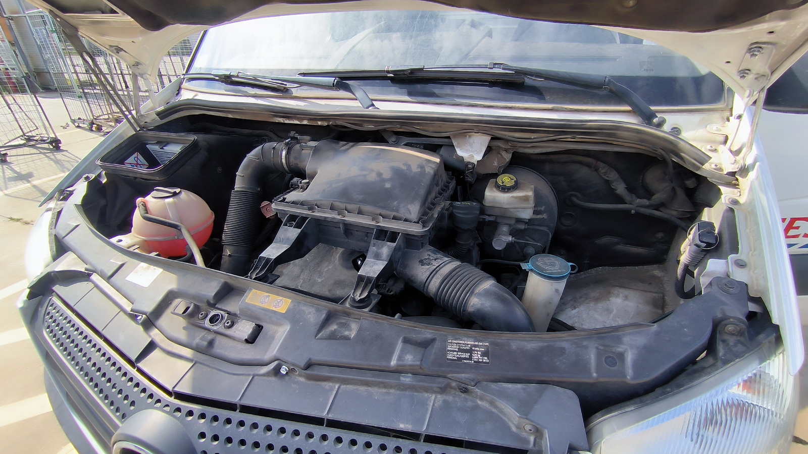 Hűtős kisteherautó 15