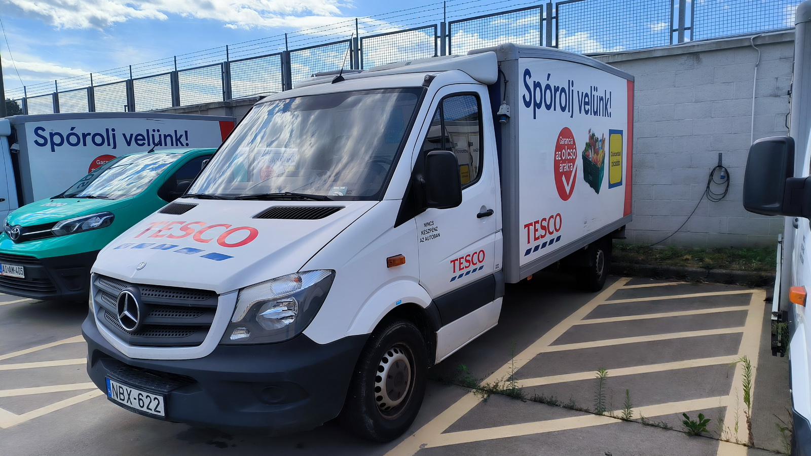 Hűtős kisteherautó 3