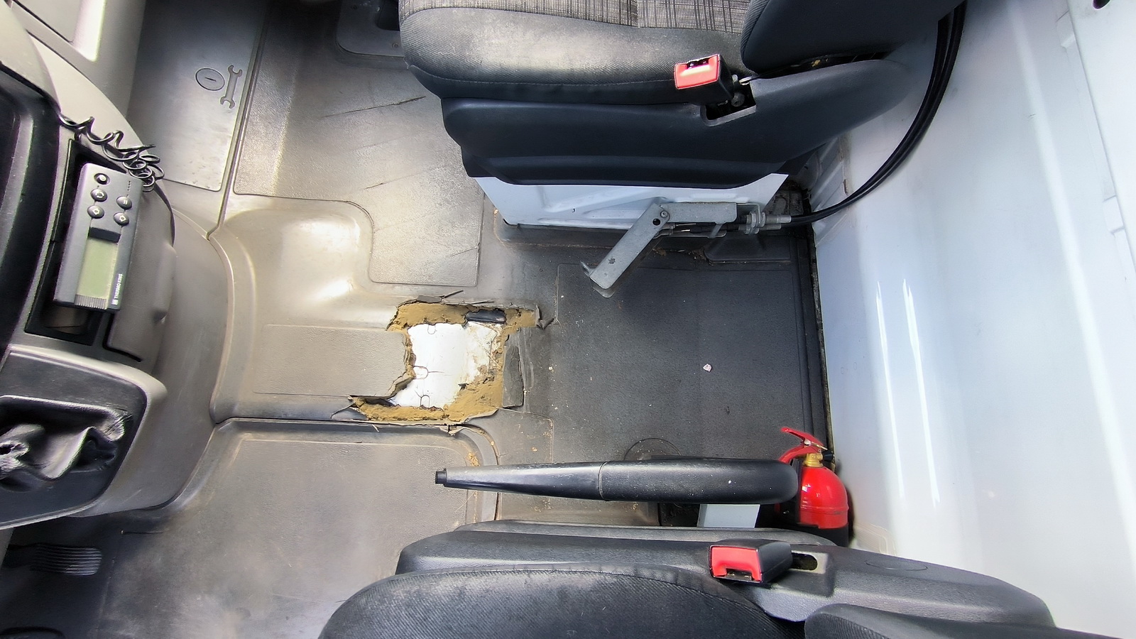 Hűtős kisteherautó 11