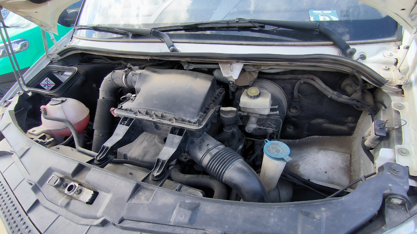 Hűtős kisteherautó 13