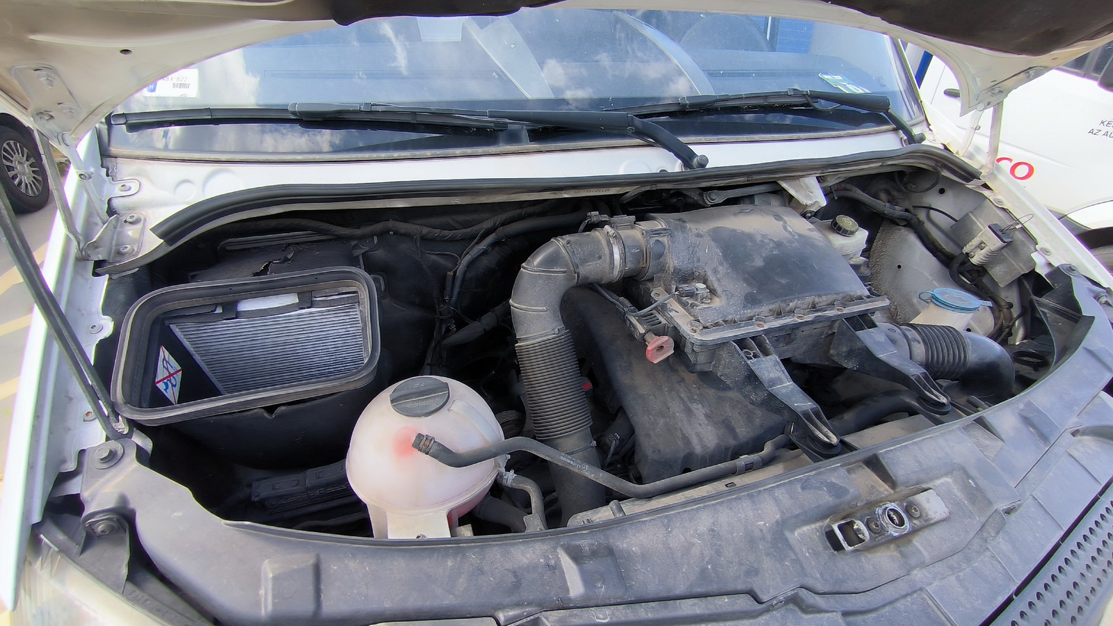 Hűtős kisteherautó 14