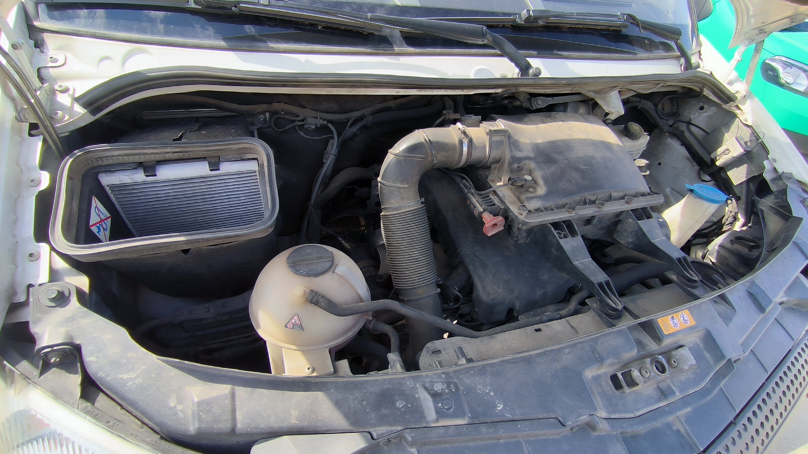 Hűtős kisteherautó 14