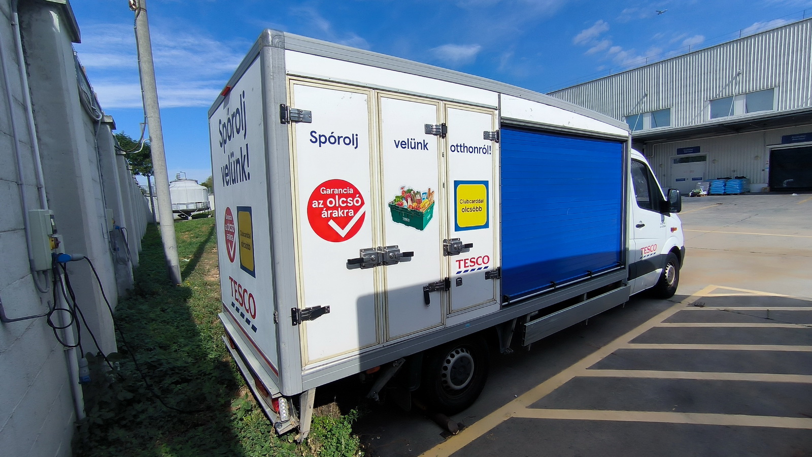 Hűtős kisteherautó 5