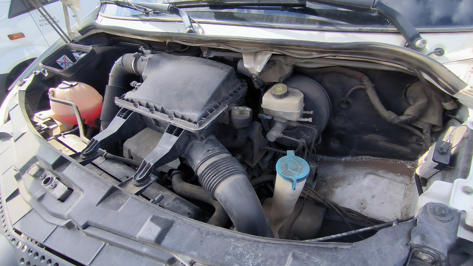 Hűtős kisteherautó 17