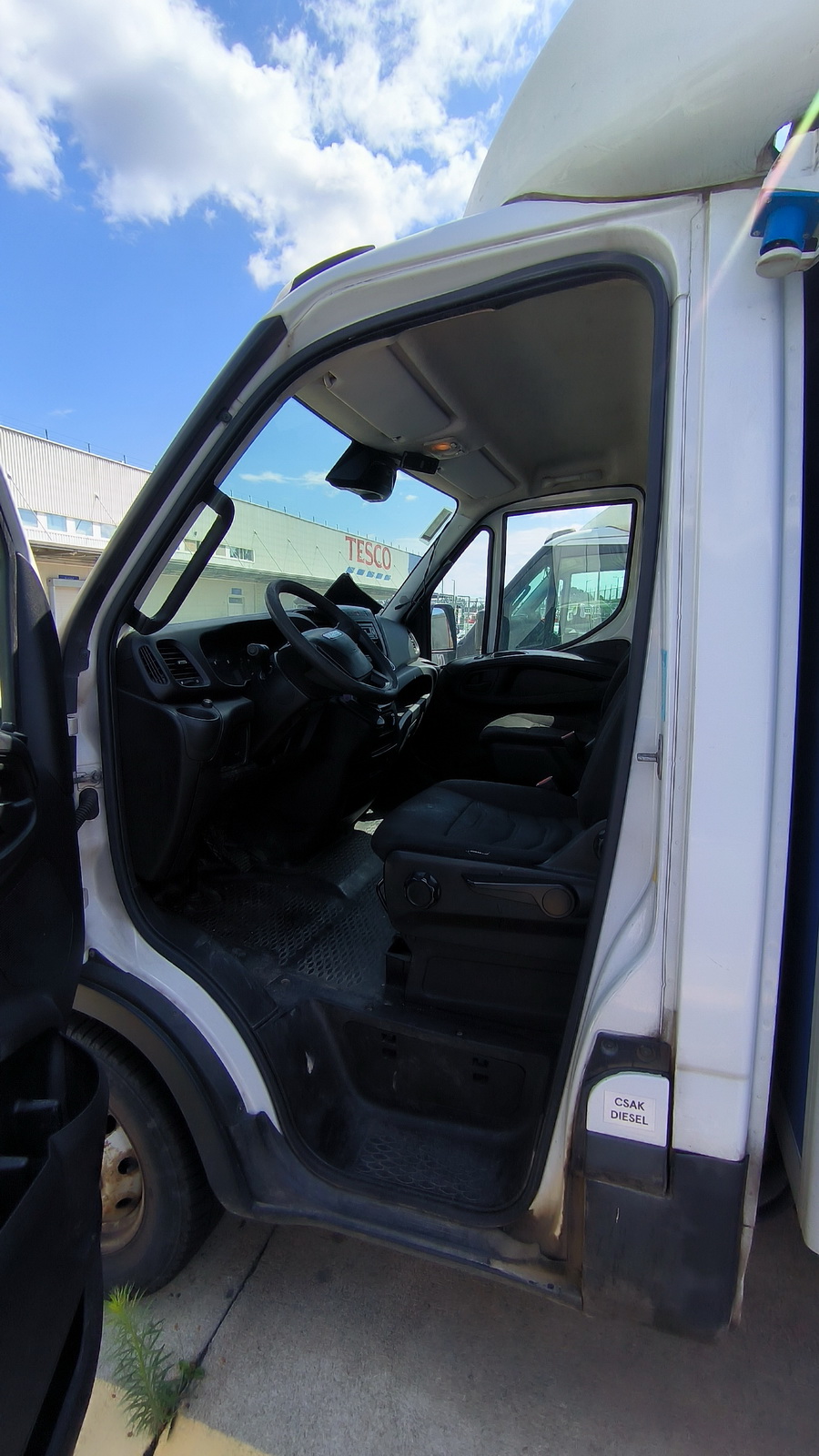 Hűtős kisteherautó 9