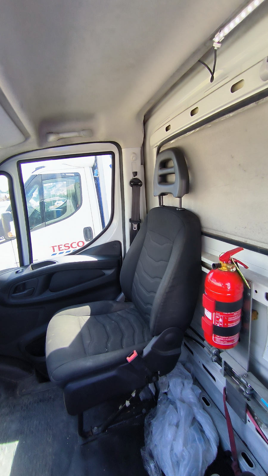 Hűtős kisteherautó 11