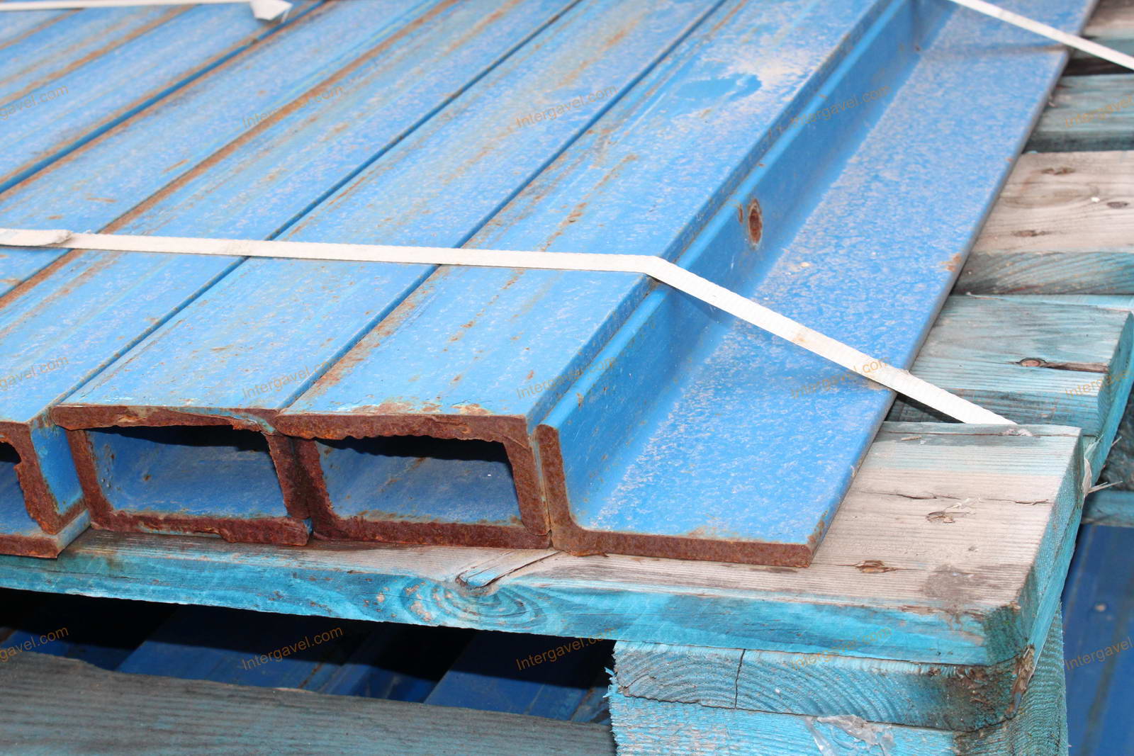 Bontott szögvas (targonca vezető) 3