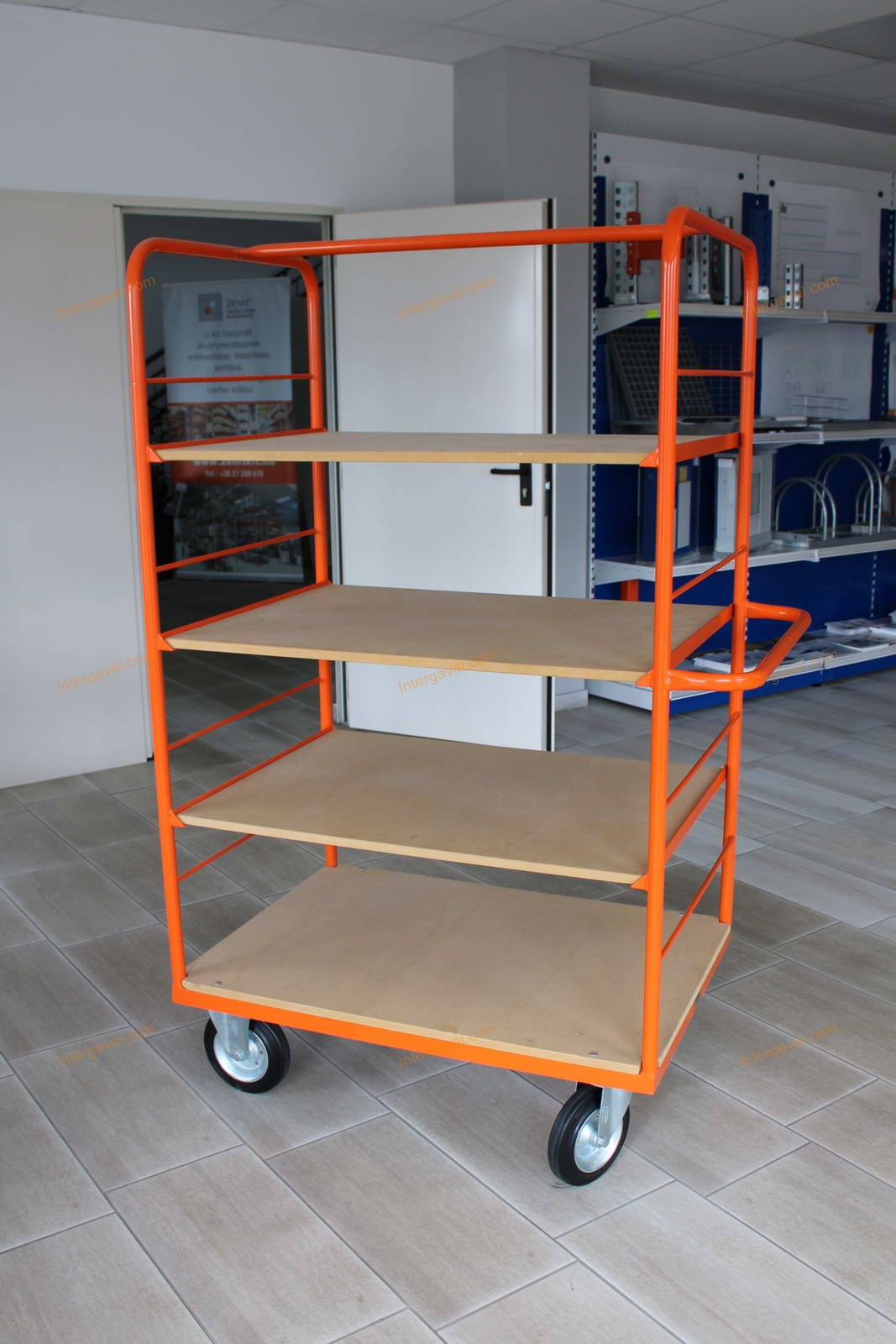 Tároló-szállító kocsi 1