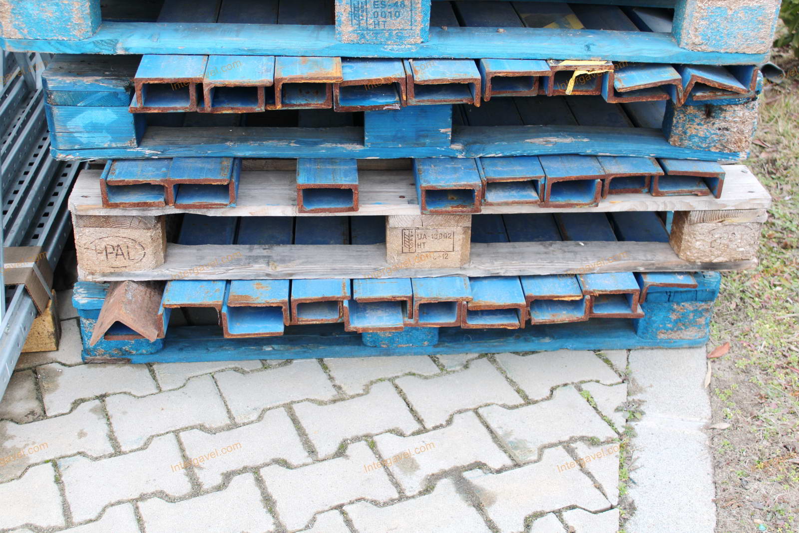 Bontott szögvas (targonca vezető) 5