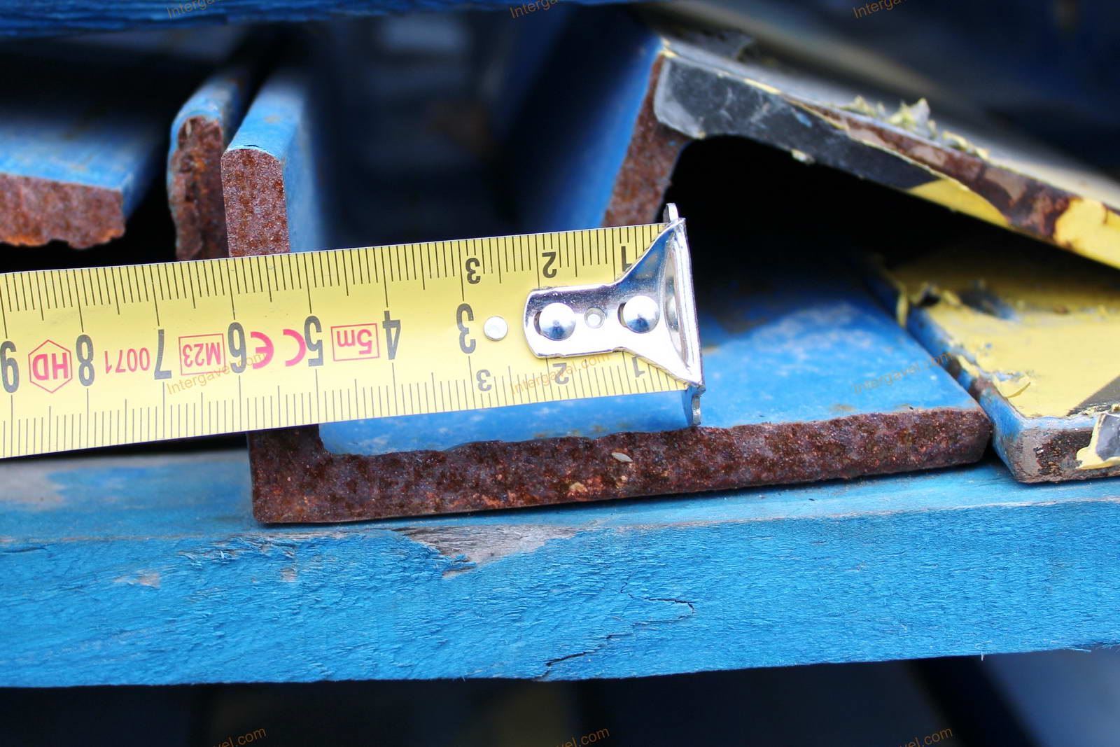 Bontott szögvas (targonca vezető) 10