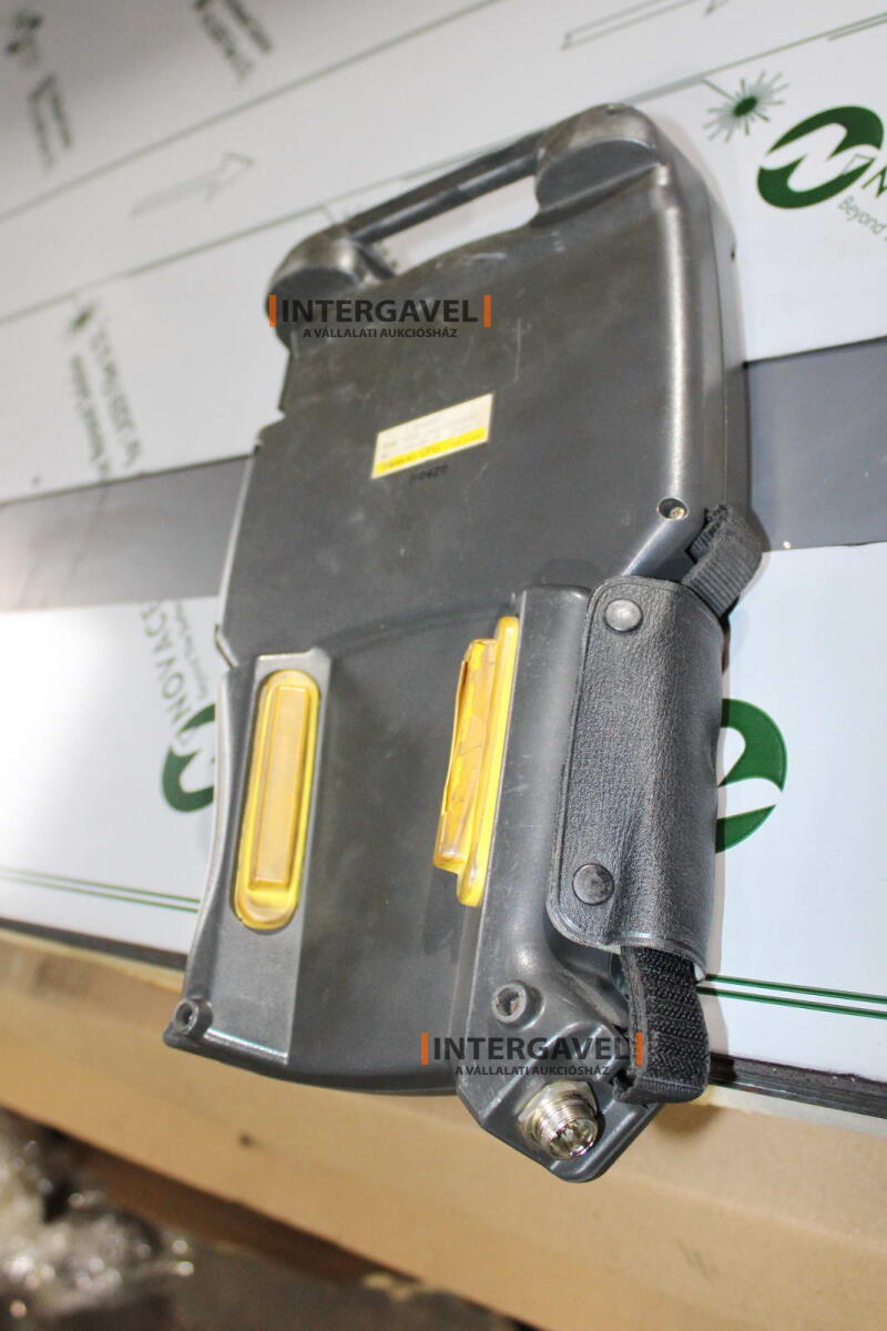 Hegesztő robot - Fanuc, ARC Mate 100iC; Fronius, TransSteel 3500 Rob 20