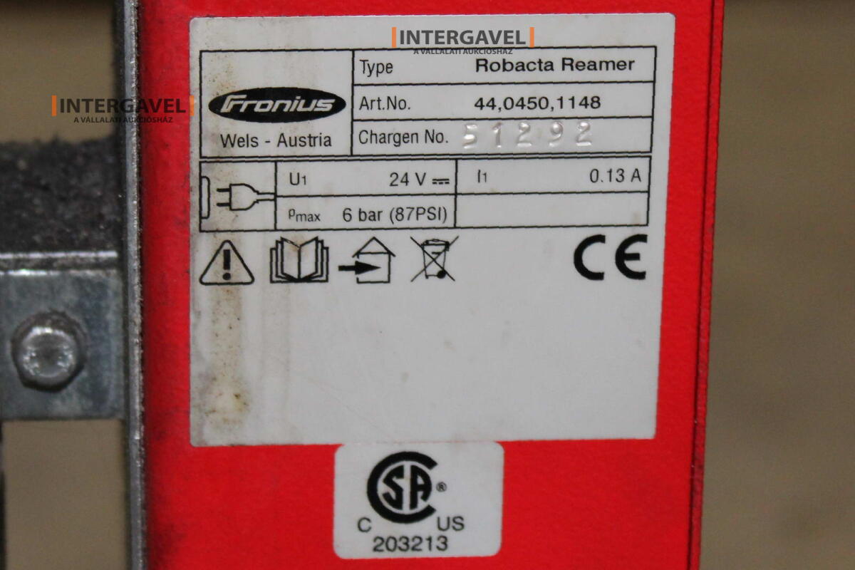 Hegesztő robot - Fanuc, ARC Mate 100iC; Fronius, TransSteel 3500 Rob 38