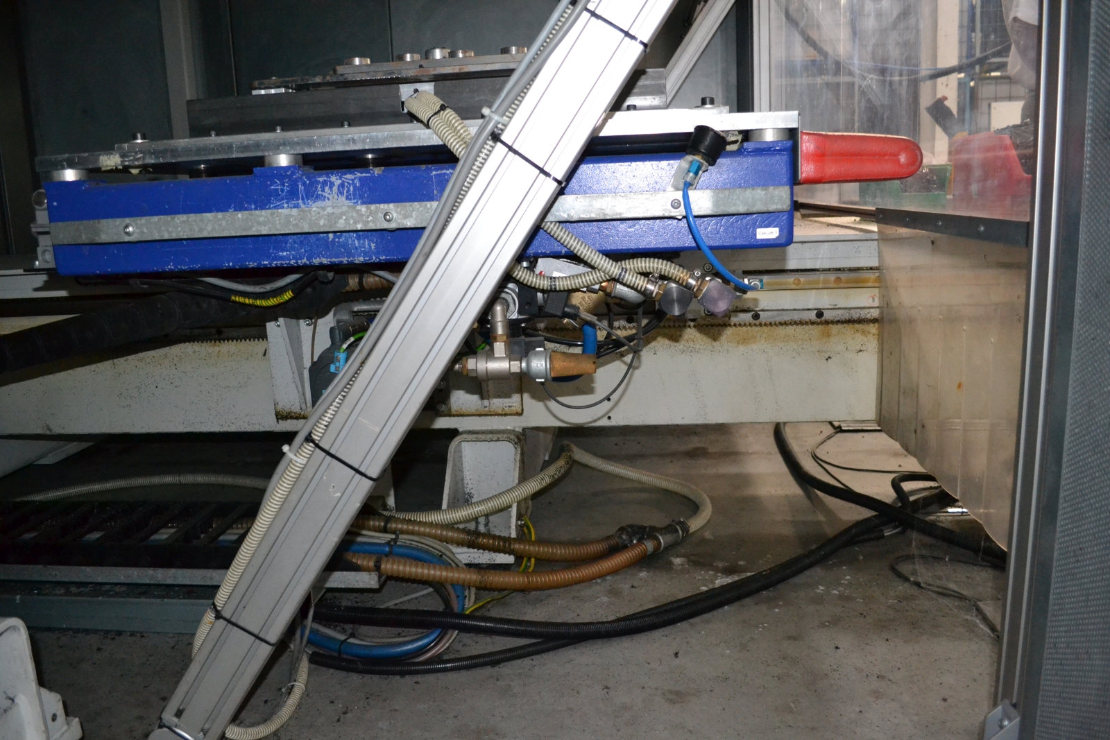 CNC - megmunkáló központ 15