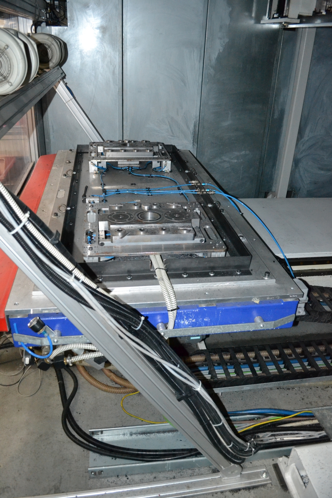 CNC - megmunkáló központ 21