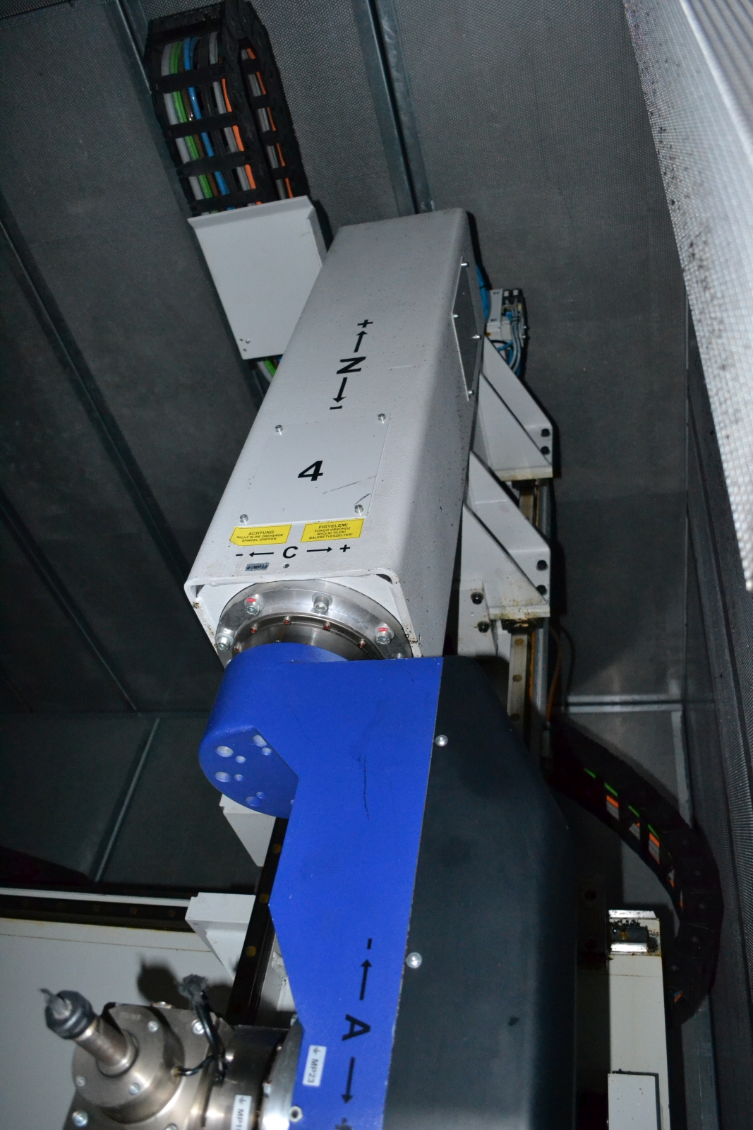 CNC - megmunkáló központ 24