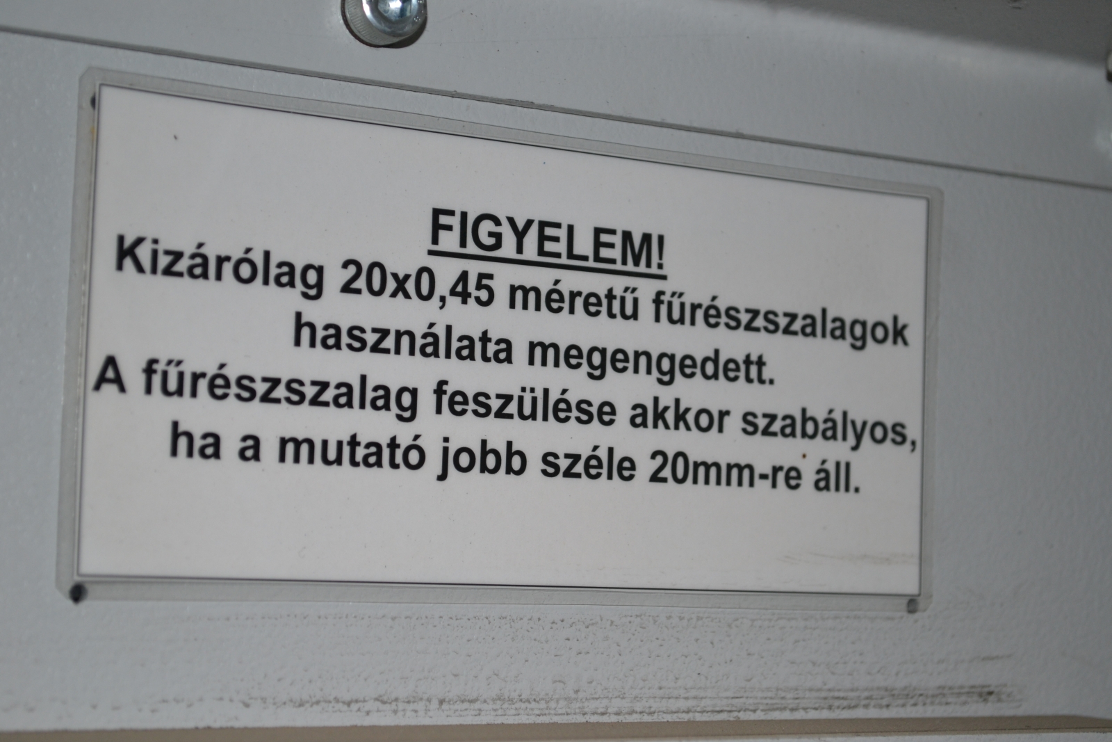 Horizontális szalagfűrész 10