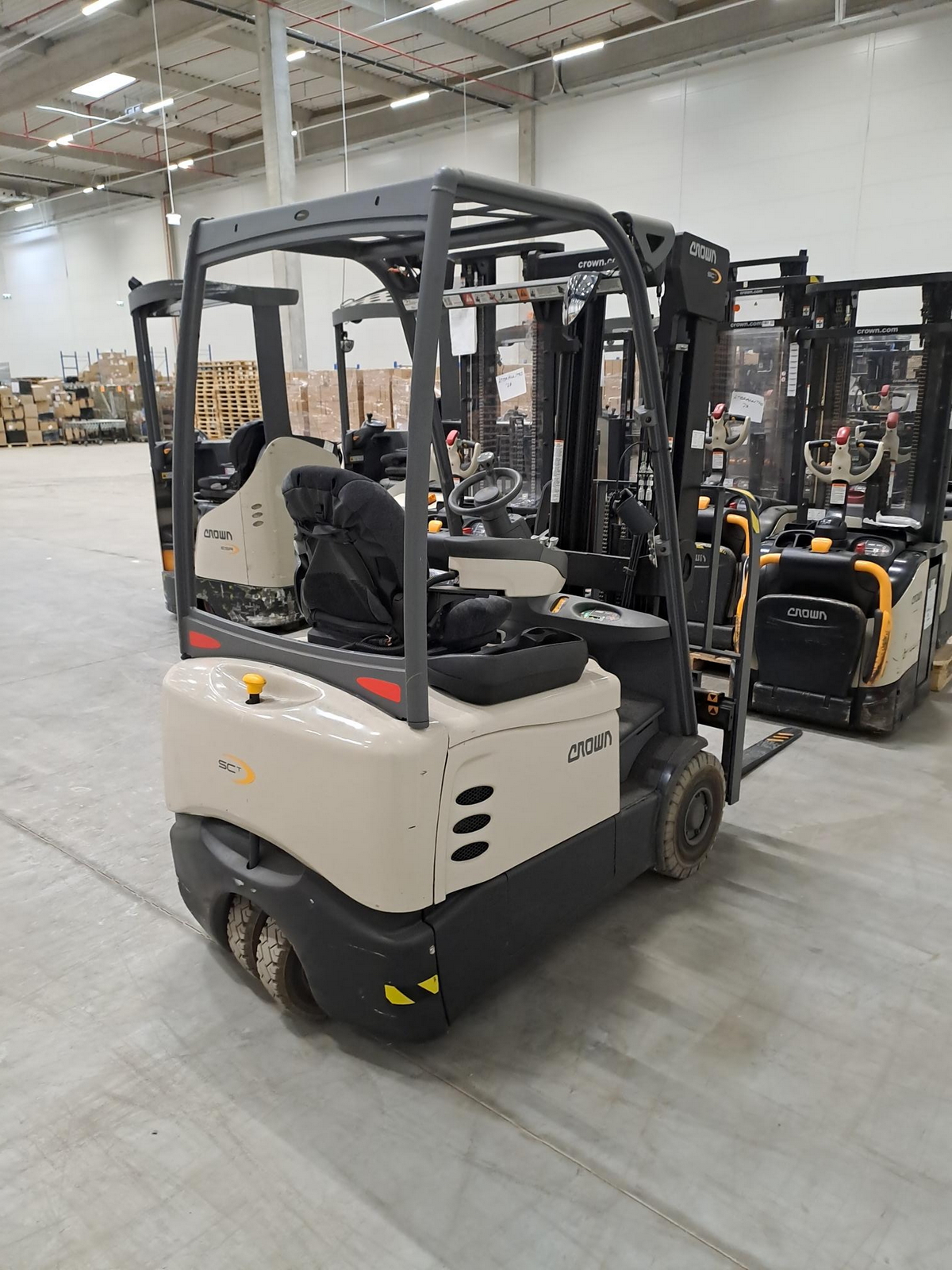 Homlokvillás targonca (elektromos) 3