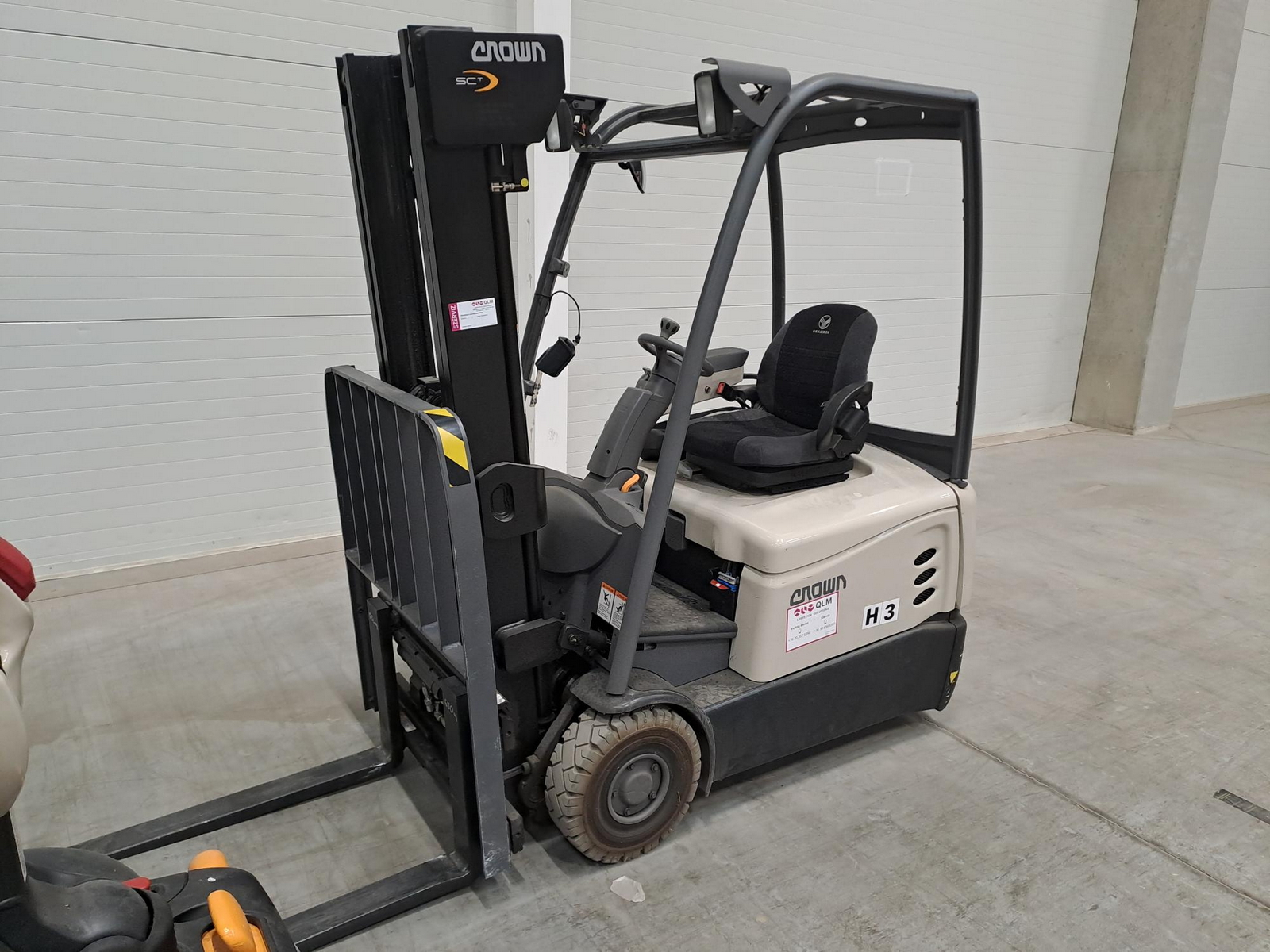 Homlokvillás targonca (elektromos) 6