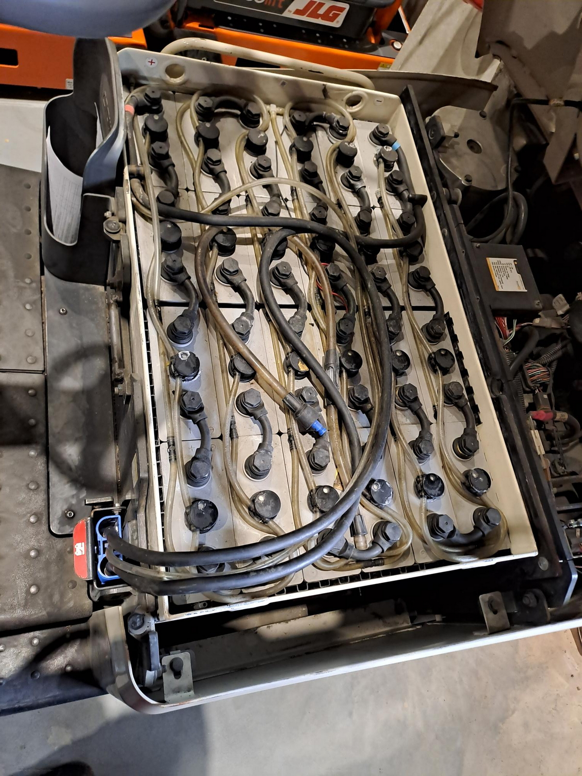 Homlokvillás targonca (elektromos) 10