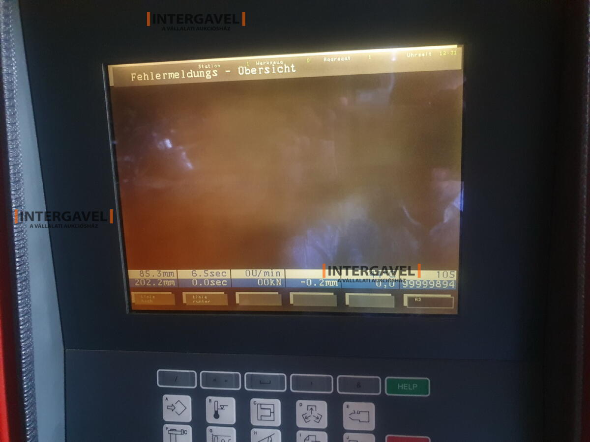 Ferromatik Milacron K-Tec 110 S (2000) fröccsöntő gép 15