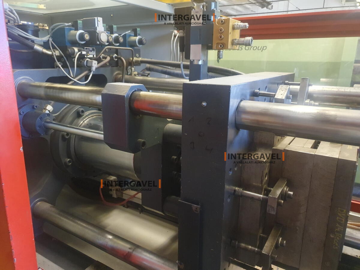 Ferromatik Milacron K-Tec 110 S (2000) fröccsöntő gép 18