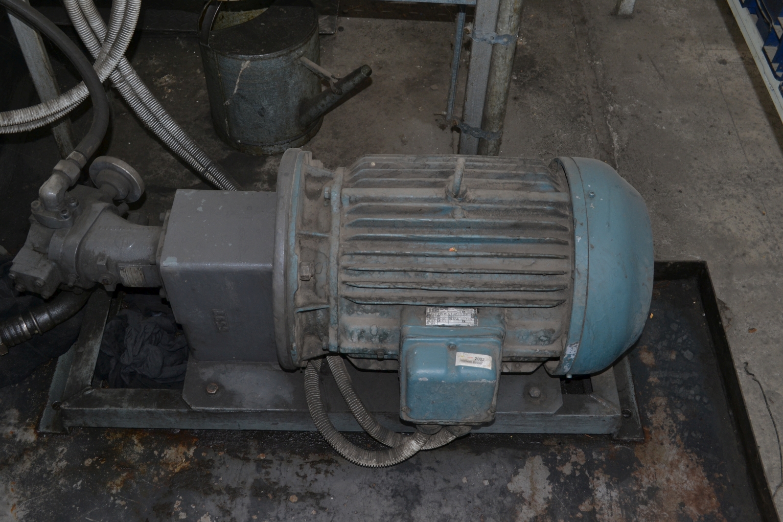 Négyoszlopos hidraulikus prés 13