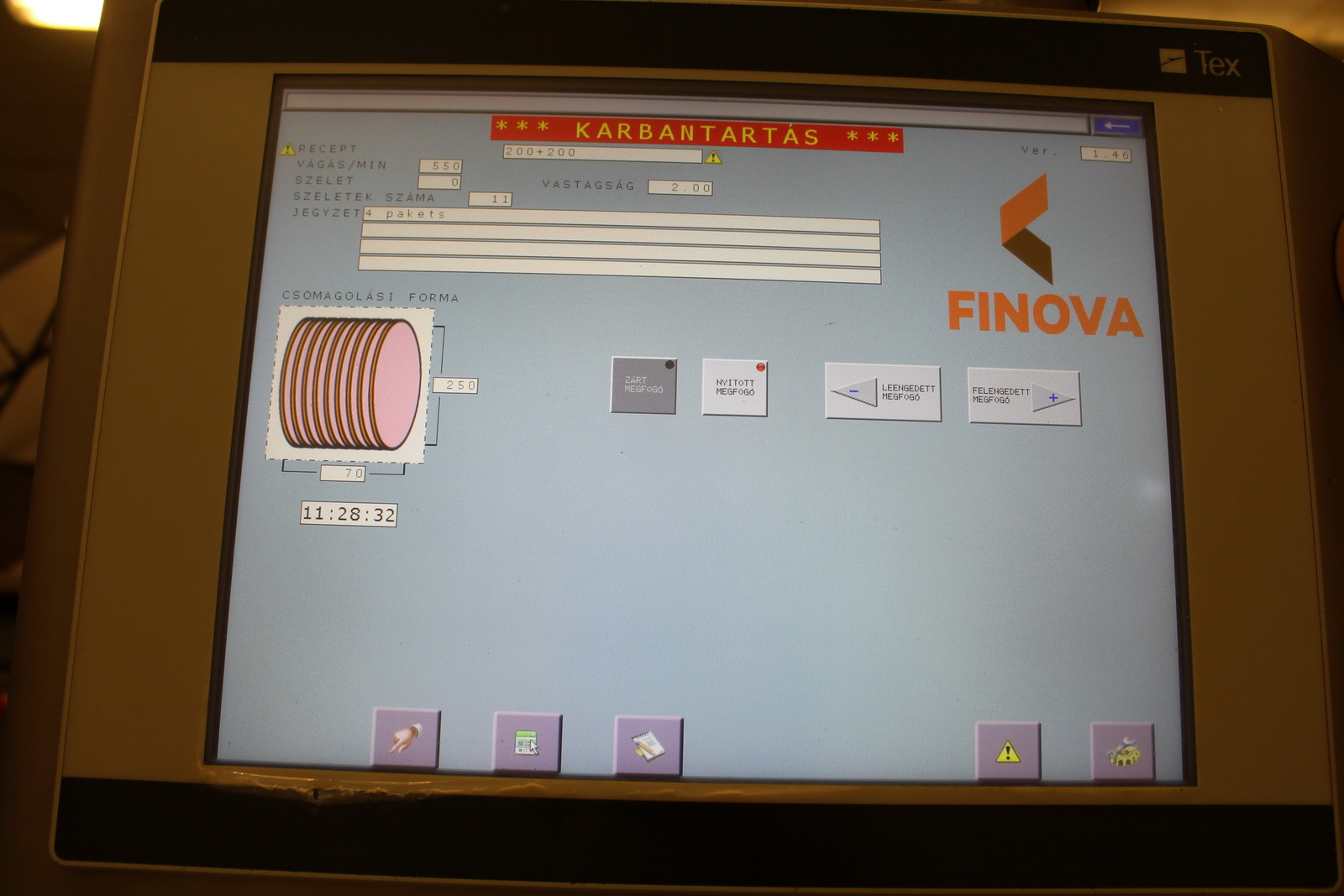 Szeletelőgép kihordó szalaggal 4