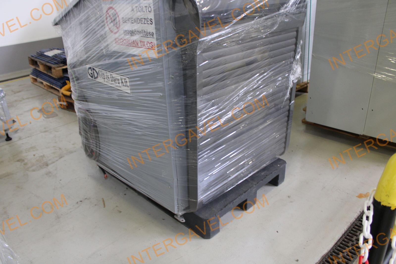 Önjáró milkrun (raklapszállító kocsi) 52