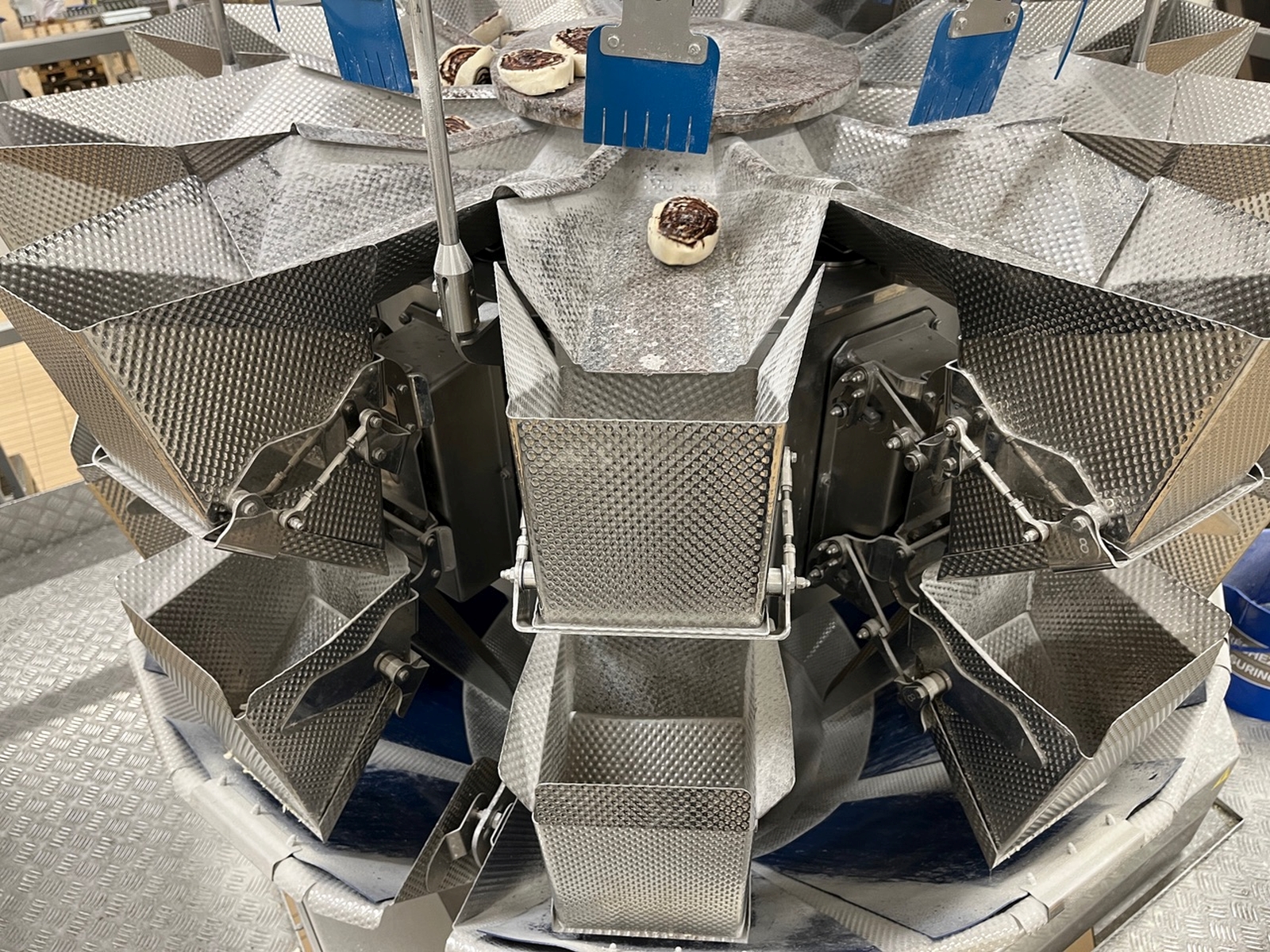 Súlykombinációs mérleg szállítószalagokkal 2