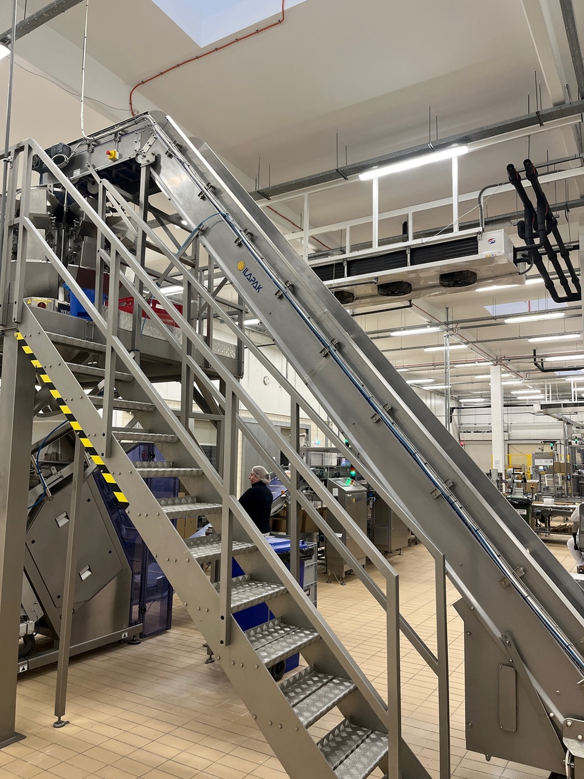 Súlykombinációs mérleg szállítószalagokkal 8