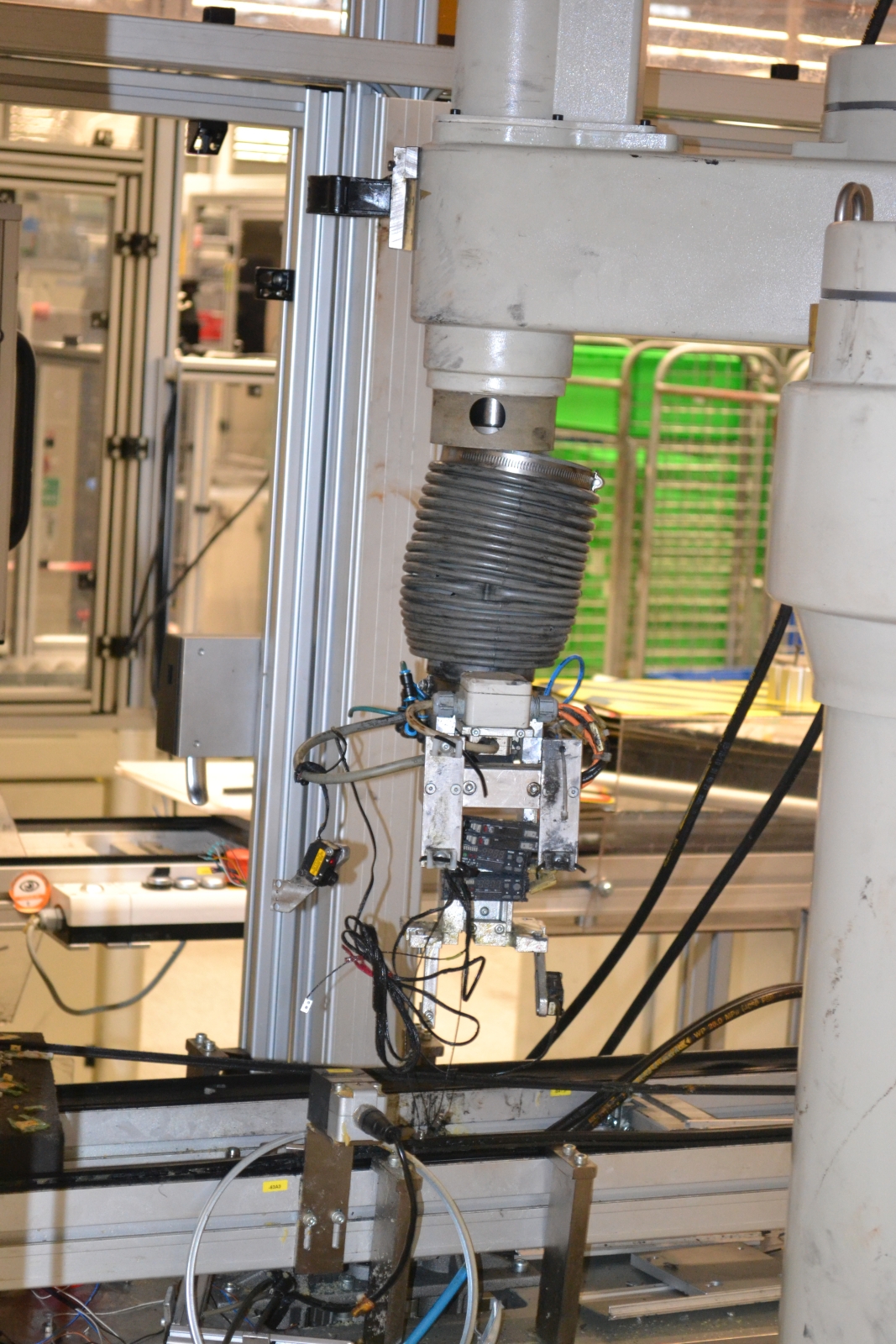 Összeszerelő gépsor 7