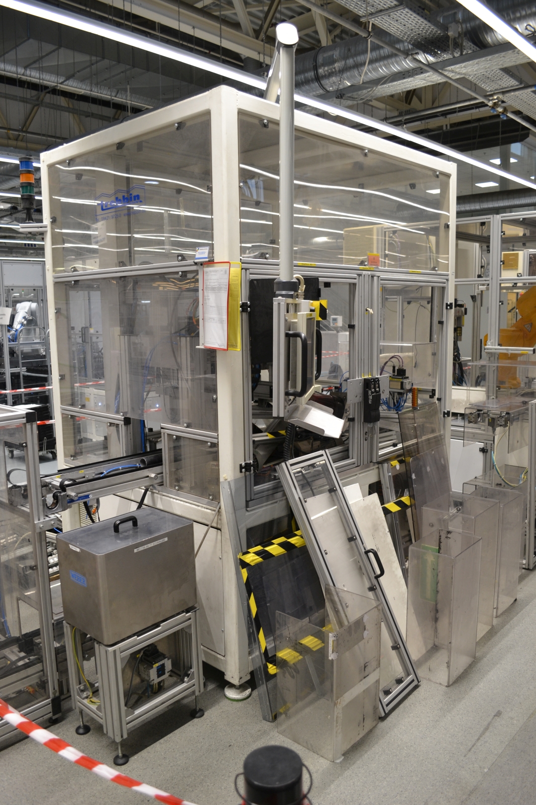 Összeszerelő gépsor 25