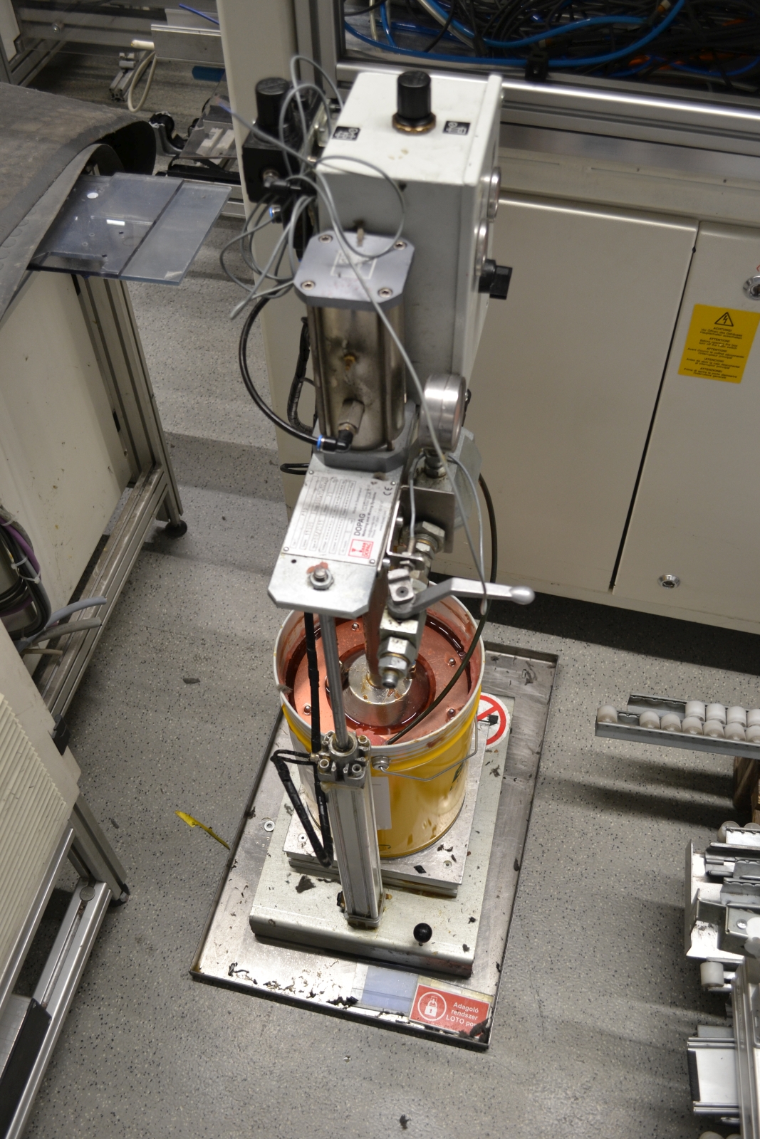 Összeszerelő gépsor 76