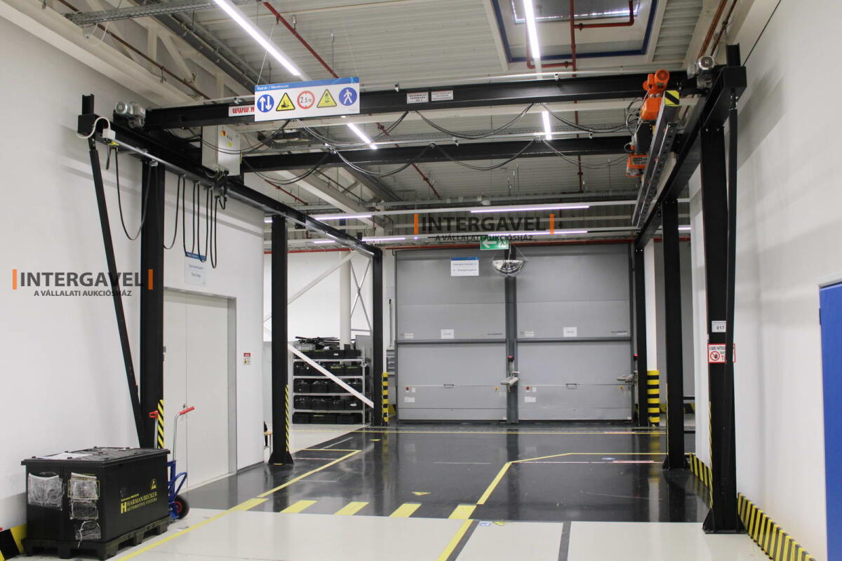 Híddaru és ládák aukciója