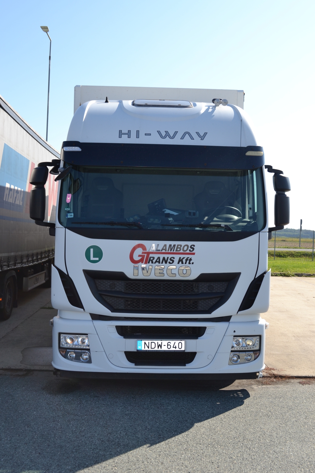 Nyergesvontató és pótkocsi 1