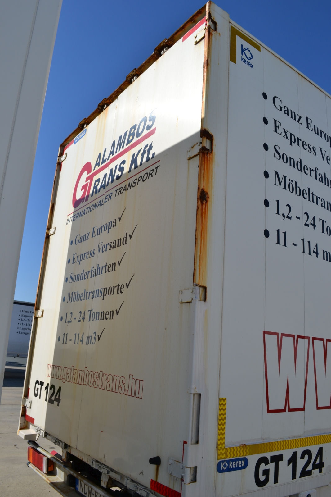 Nyergesvontató és pótkocsi 11