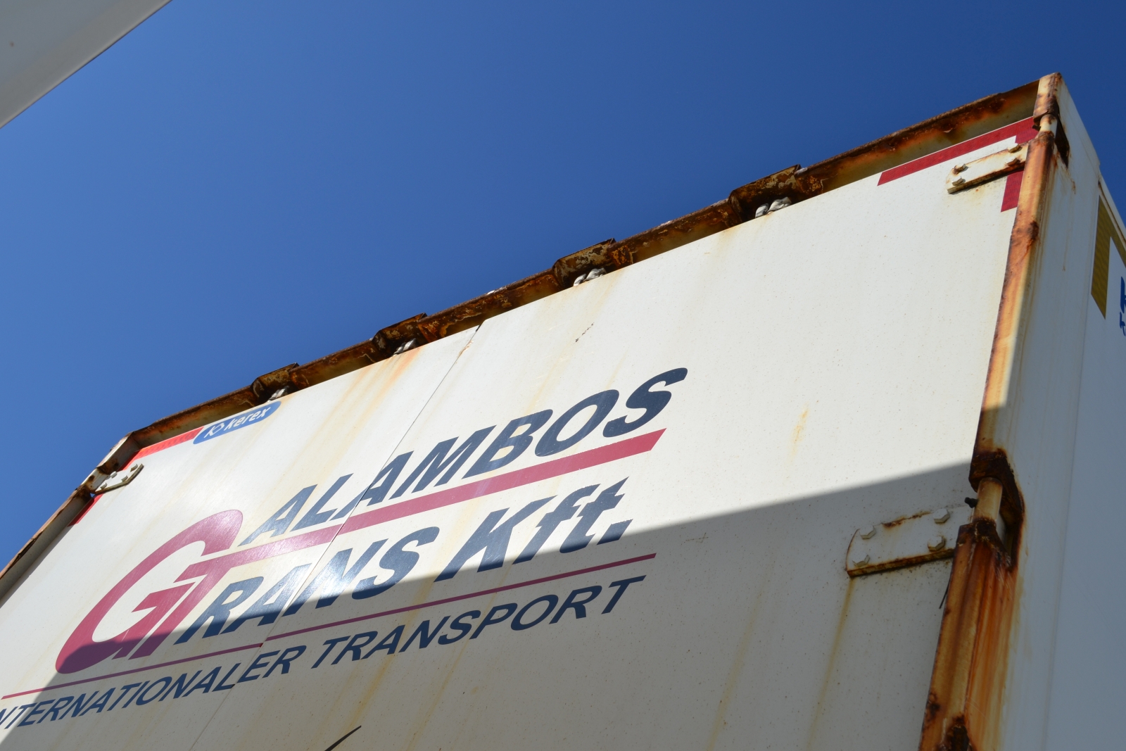 Nyergesvontató és pótkocsi 12