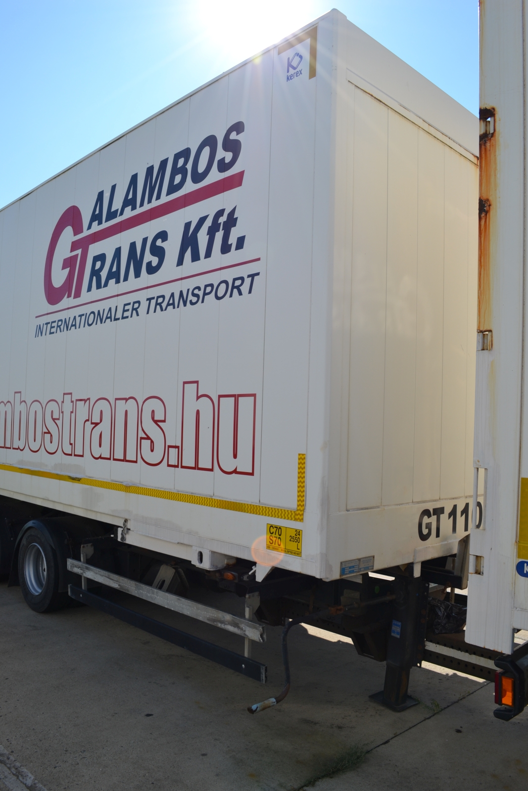 Nyergesvontató és pótkocsi 17