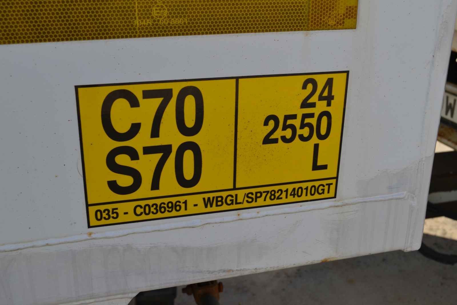 Nyergesvontató és pótkocsi 19