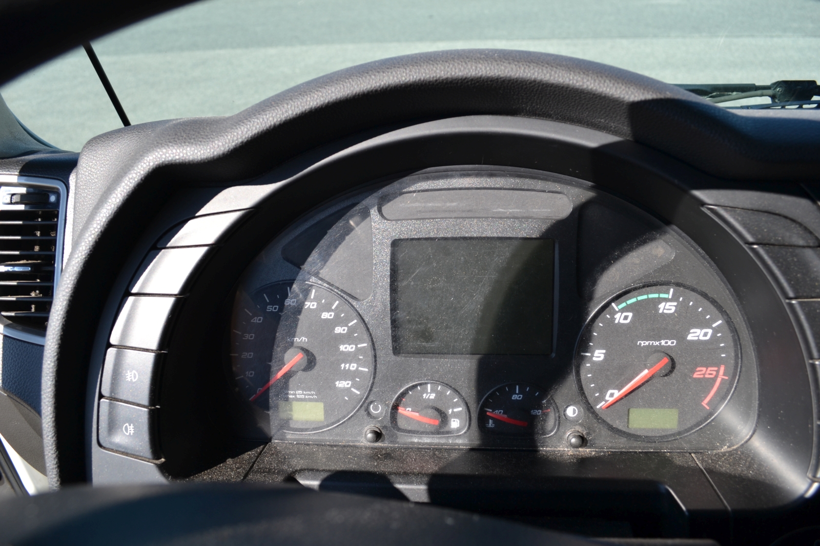 Nyergesvontató és pótkocsi 26