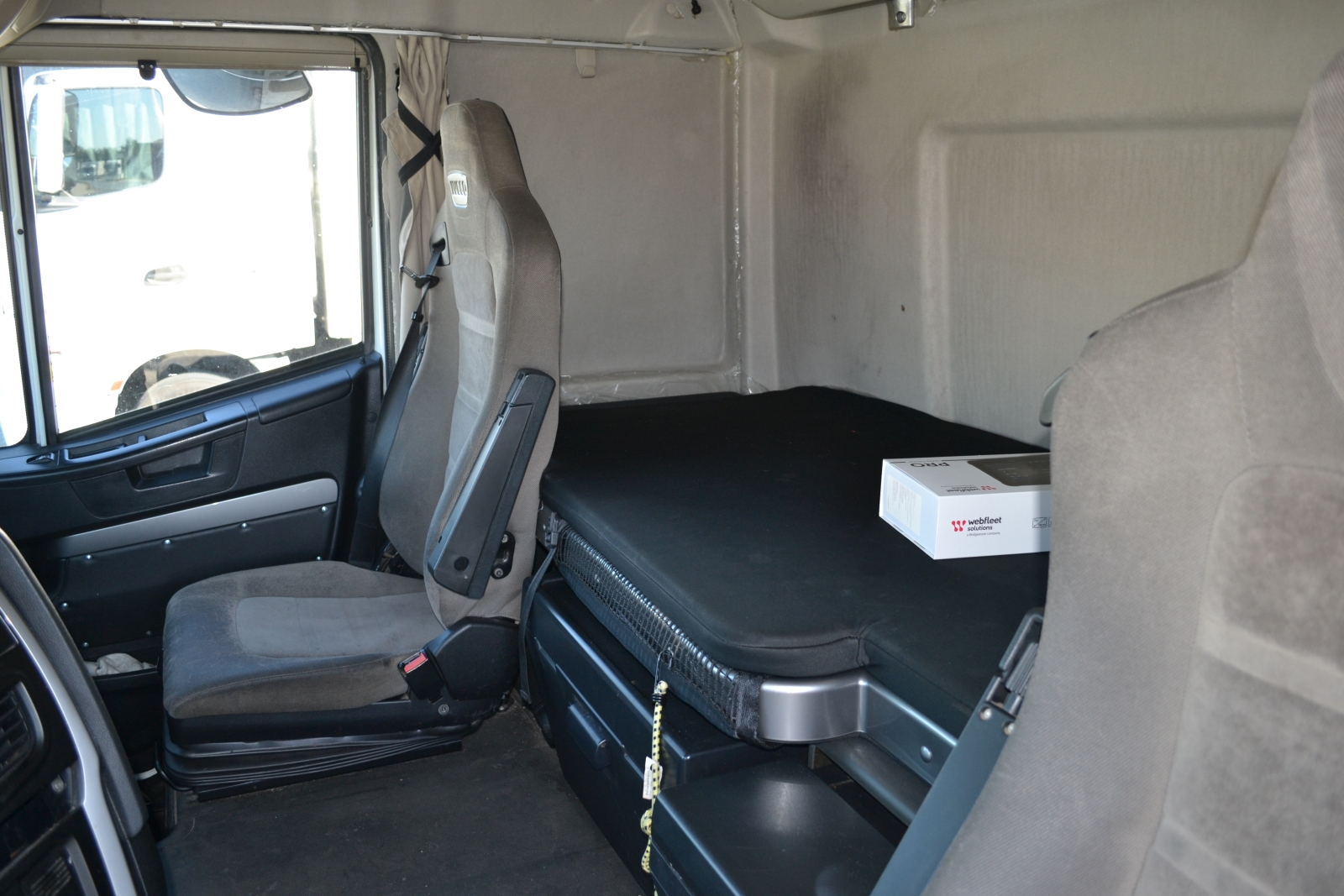 Nyergesvontató és pótkocsi 31