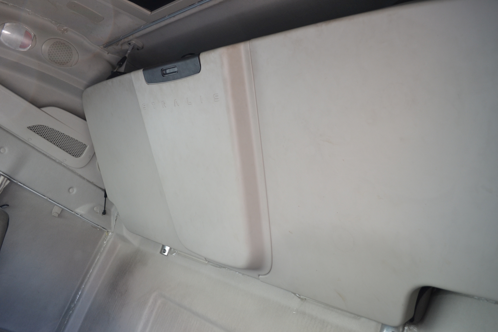 Nyergesvontató és pótkocsi 32