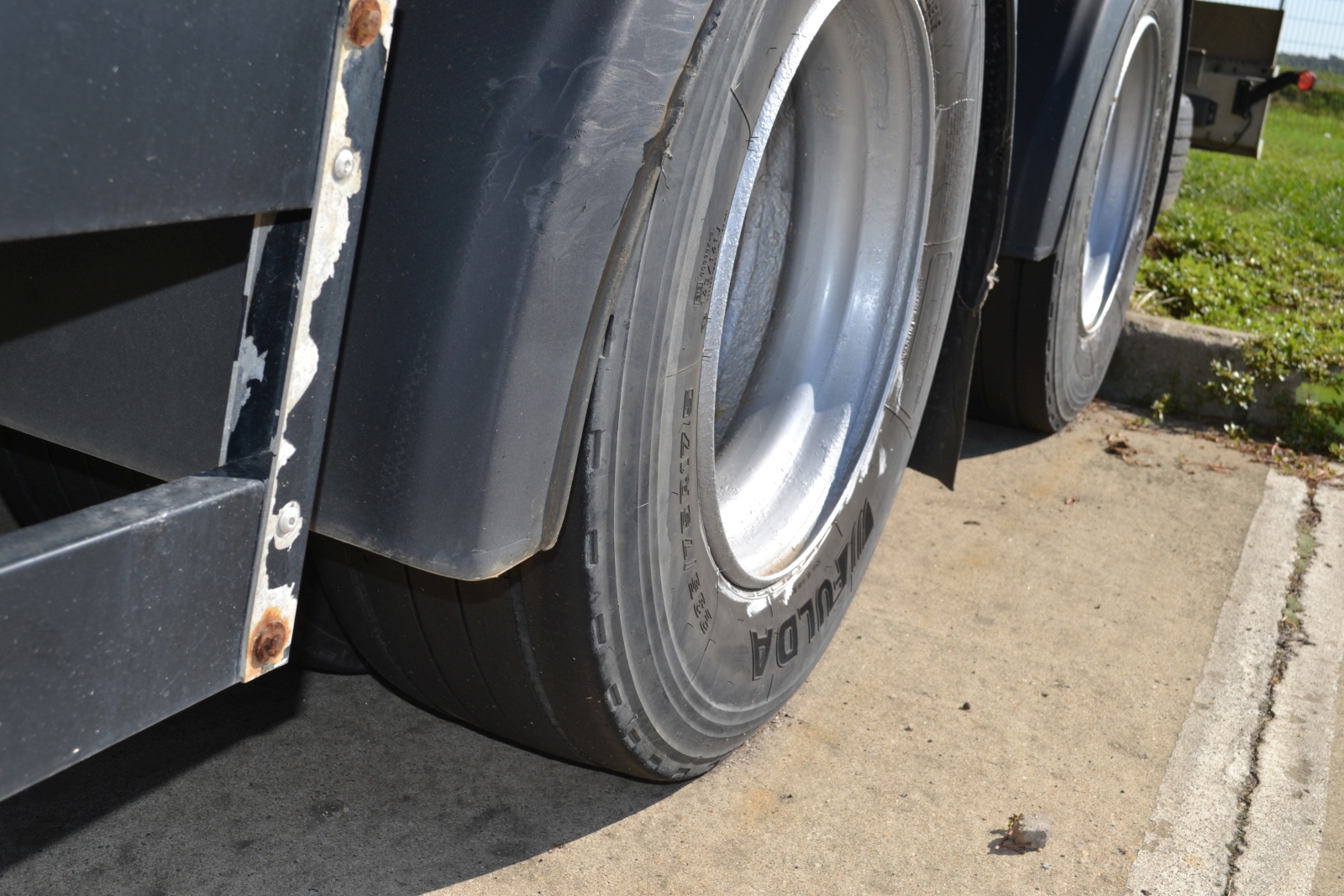 Nyergesvontató és pótkocsi 40