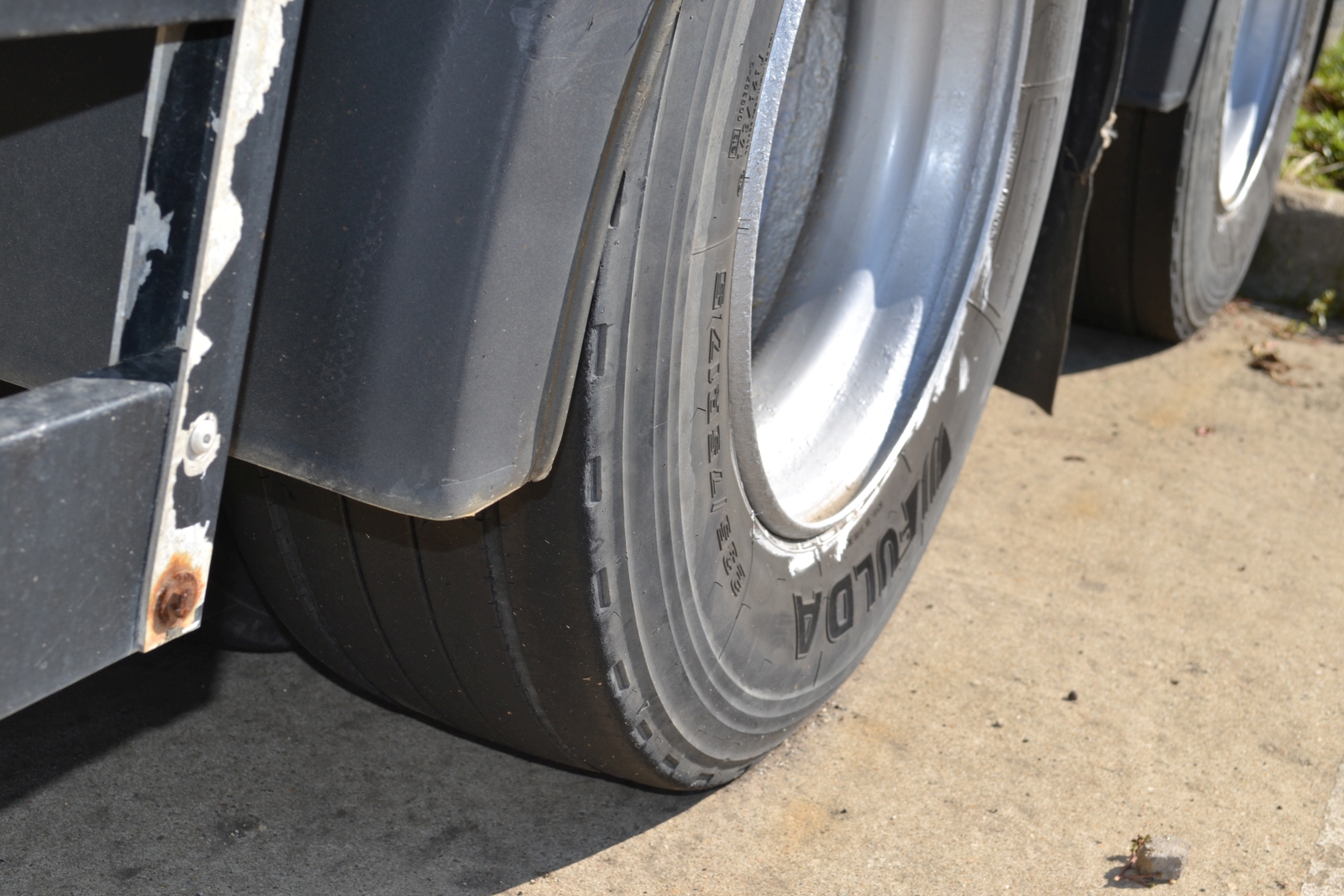 Nyergesvontató és pótkocsi 41