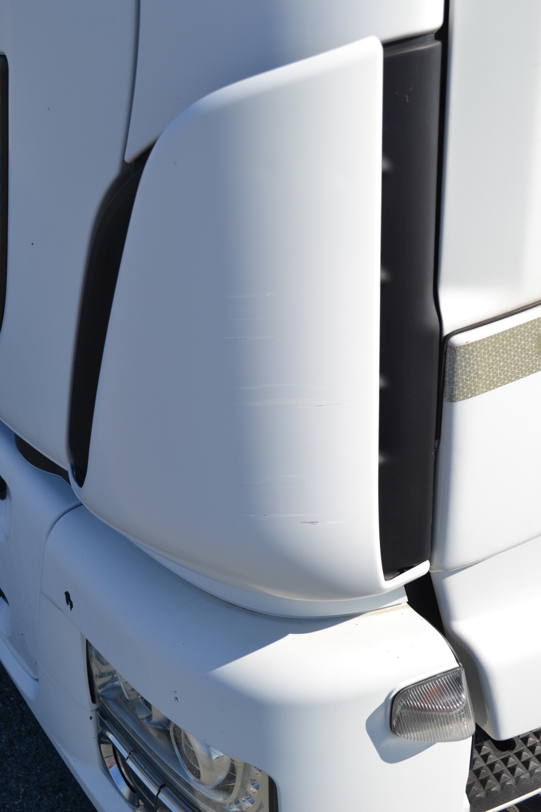 Nyergesvontató és pótkocsi 46